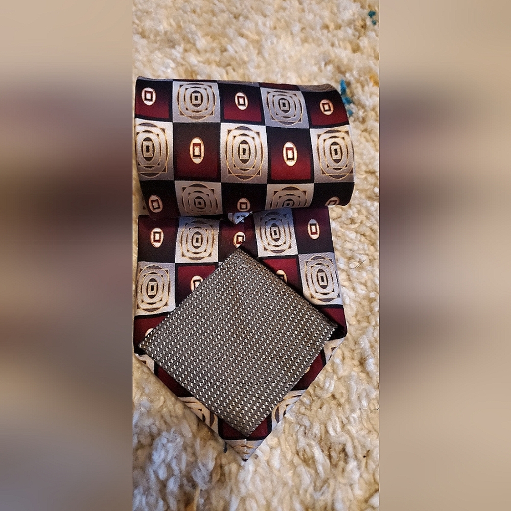 New- 100% Silk -Chas Breed &Company Tie